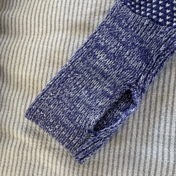 Ivivva EUC size 8/ feelin toasty Navy and Light Blue Striped Knit Sweater - Picture 6 of 12